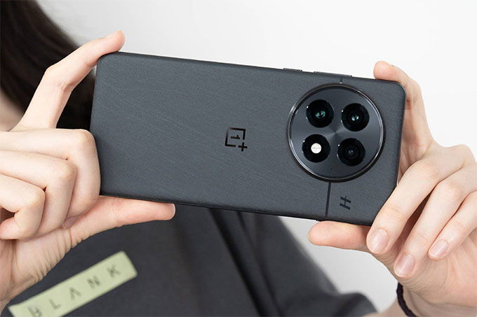 Thiết lập camera trên OnePlus 13 cũng khá nổi bật