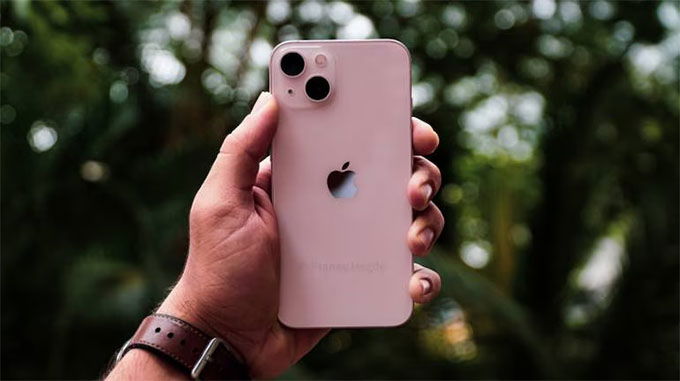 iPhone 13 có thiết kế camera chéo