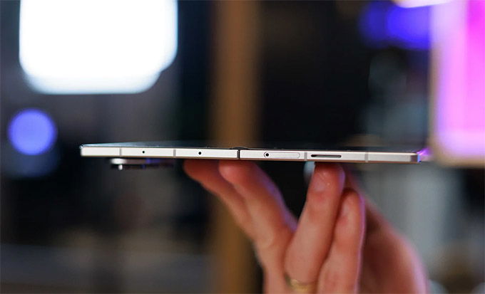 độ mỏng ấn tượng trên Galaxy Z Fold 7