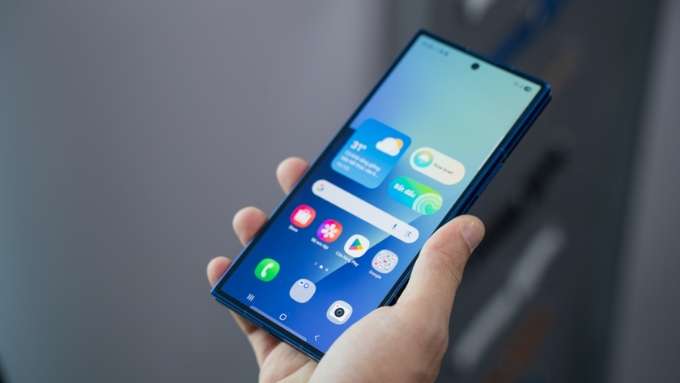 Chọn mẫu điện thoại thay thế Galaxy Z Fold 7