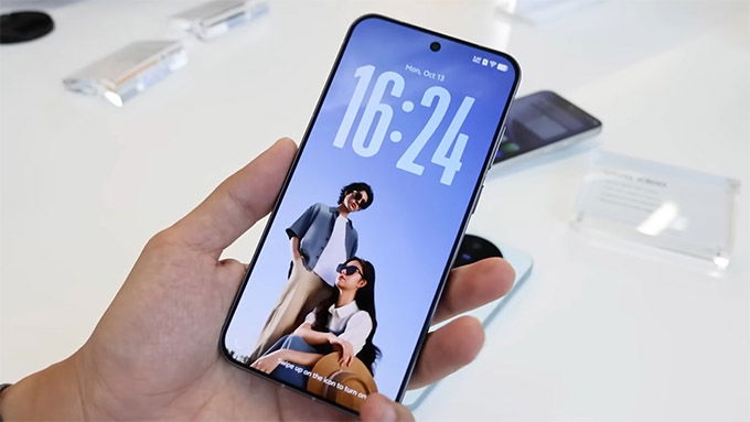 Vivo X300 cũng không hề kém cạnh khi được trang bị chip Dimensity 9500 ấn tượng