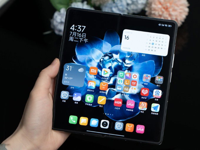 Xiaomi MIX Fold 4 xử lý mọi tác vụ