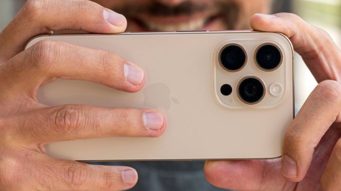 iPhone 18 Pro sẽ được trang bị camera với khẩu độ thay đổi như máy ảnh DSLR