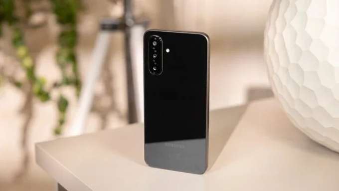 so sánh Infinix Note 50 Pro vs Galaxy A26 về kích thước
