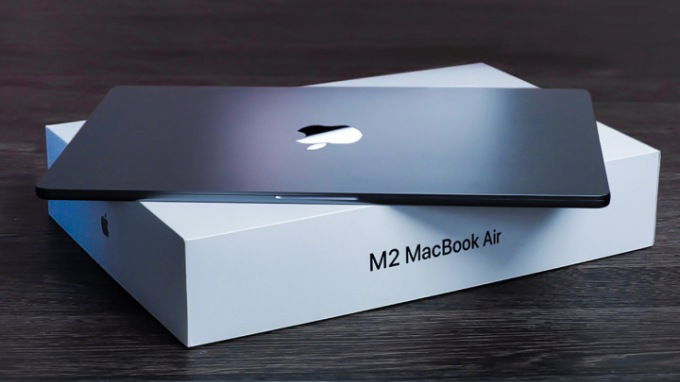 MacBook Air M2 và M3: Bản tiêu chuẩn được nâng lên RAM 16GB