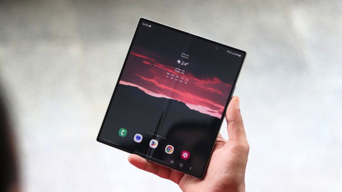 Màn hình hiển thị của Galaxy Z Fold 6 sắc nét