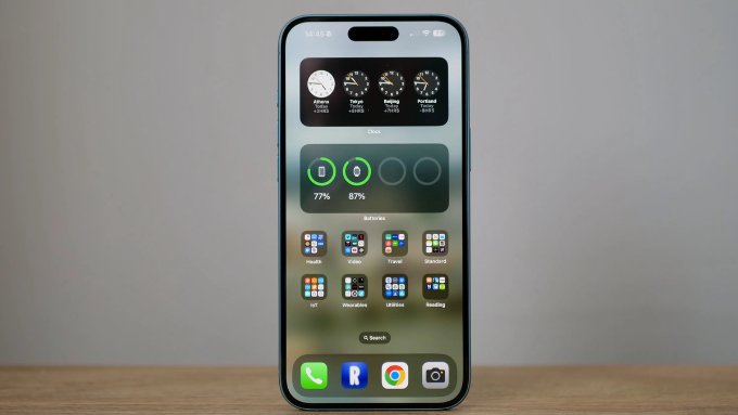 Màn hình iPhone 16