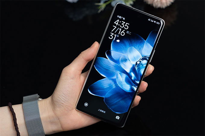 Chất lượng hiển thị của Xiaomi MIX Fold 4