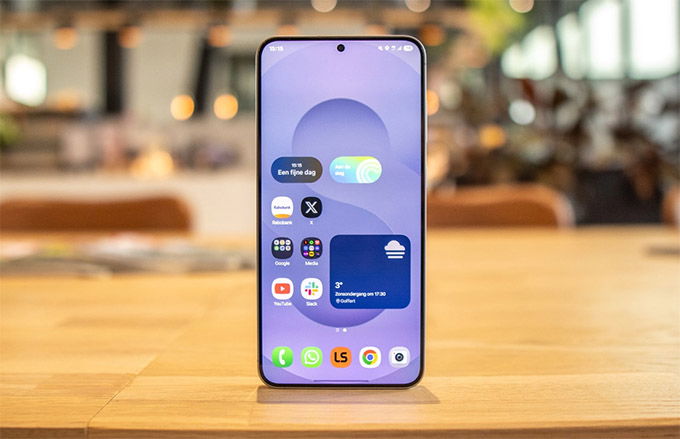 Màn hình Galaxy S25 Plus cũ vẫn đáp ứng tốt trải nghiệm người dùng