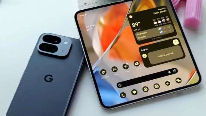 So sánh Google Pixel 10 Pro Fold và Galaxy Z Fold 7 về phần mềm
