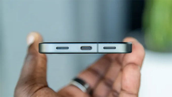 Google Pixel 10 đang thách thức vị thế của Apple với những nâng cấp đáng giá, đặc biệt là về pin và sạc
