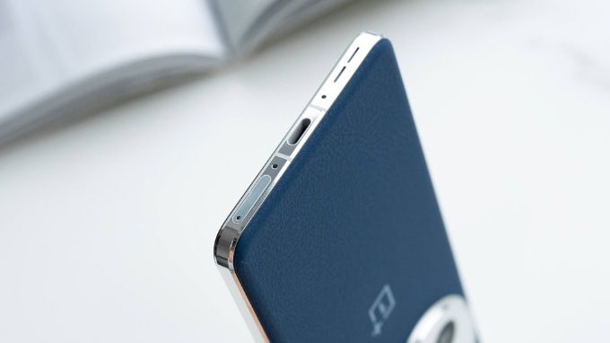 Pin và sạc của OnePlus 13