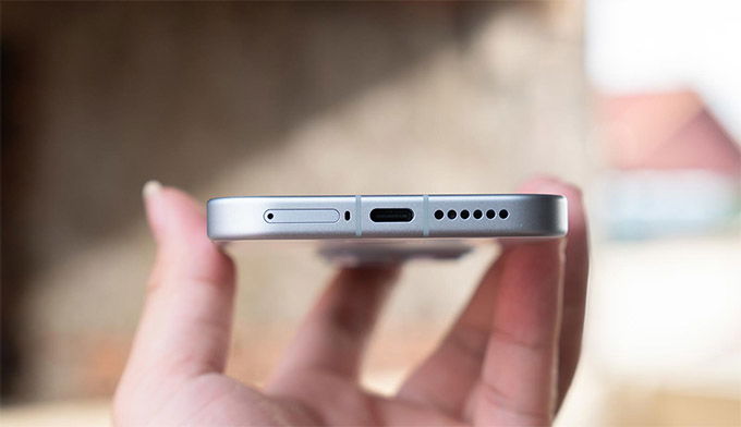 So sánh Vivo X300 và Xiaomi 17: Pin và tốc độ sạc