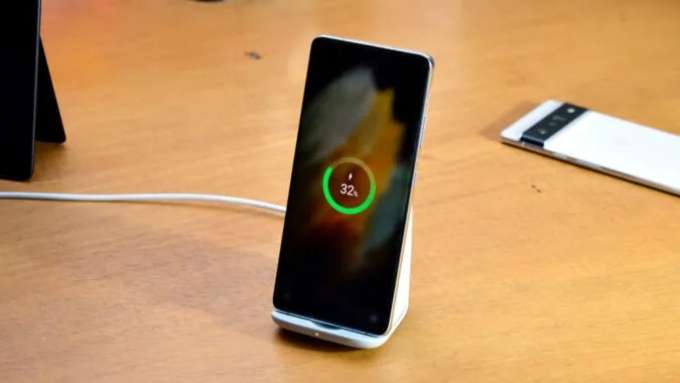 Khả năng sạc nhanh không đạt hiệu suất như kỳ vọng là một lỗi thường gặp trên Samsung Galaxy S22