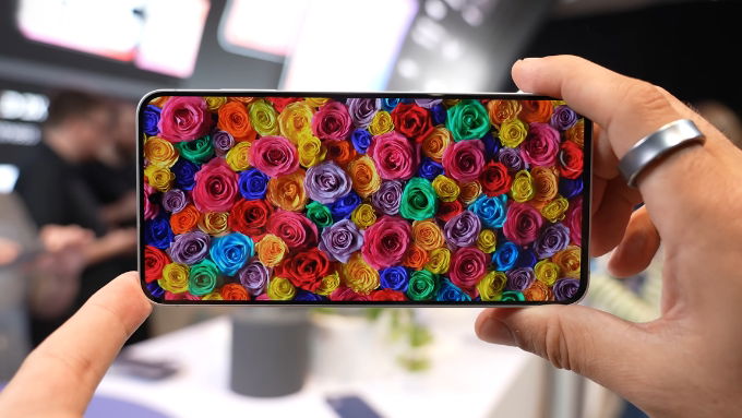 Qua việc so sánh Galaxy S25 FE và Galaxy A36 5G để thấy được màn hình luôn là thế mạnh của Samsung