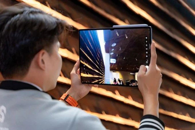 So sánh Galaxy Tab S10 Ultra và Galaxy Tab S9 Ultra về camera