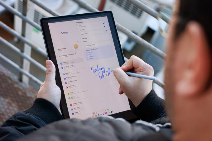 So sánh Galaxy Tab S10 Ultra và Galaxy Tab S9 Ultra về tính năng AI