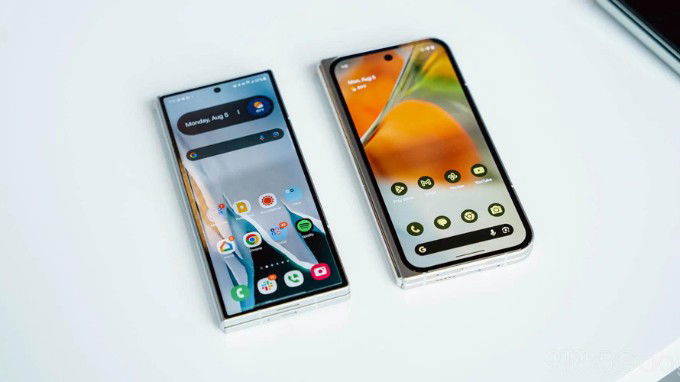 So sánh Google Pixel 9 Pro Fold và Galaxy Z Fold 6 về màn hình ngoài