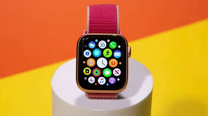So sánh thiết kế Apple Watch Series 11 và Galaxy Watch 8
