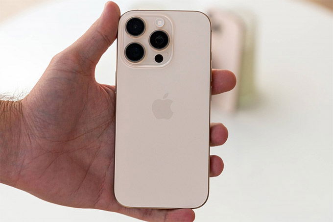  iPhone 16 Pro lại sử dụng tên màu lấy cảm hứng từ chất liệu titan