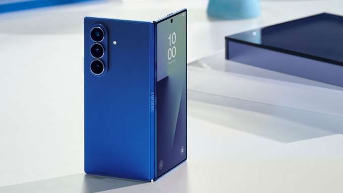 So sánh Google Pixel 10 Pro Fold và Galaxy Z Fold 7 về thiết kế 