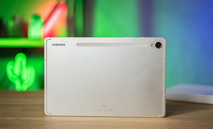 Galaxy Tab S11 tiếp tục kế thừa ngôn ngữ thiết kế đặc trưng của Samsung