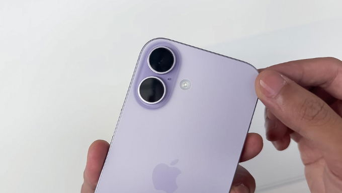 iPhone 17 tiêu chuẩn tiếp tục sử dụng camera chính 48 MP với khả năng zoom kỹ thuật số 2x