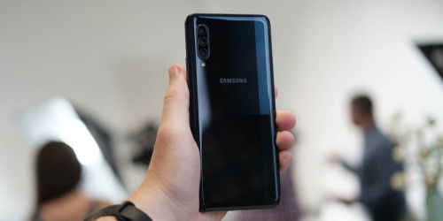 Có nên mua Galaxy A90 trong năm 2024, giá chỉ từ 3 triệu đồng?