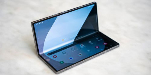 Galaxy Z Fold Special Edition lộ ảnh thực tế đầu tiên với thiết kế cực sang trọng