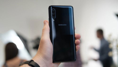 Có nên mua Galaxy A90 trong năm 2024, giá chỉ từ 3 triệu đồng?