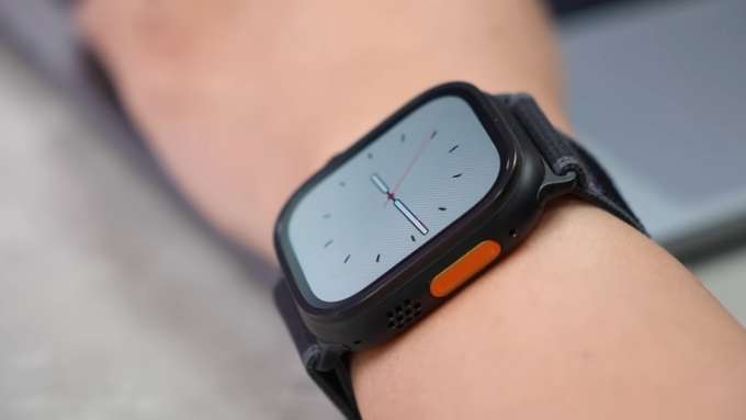 Chọn Apple Watch Series 10, Ultra 2 hay Watch SE 2 về dây đeo hai