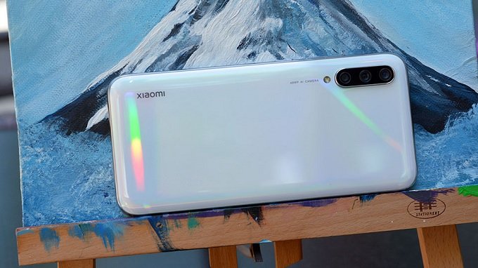 Mặt trước của Xiaomi Mi CC9 64GB được trang bị camera 32MP