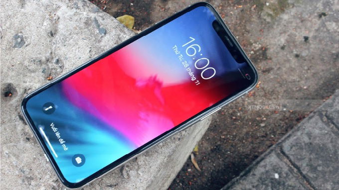 Màn hình OLED sắc nét trên iPhone X