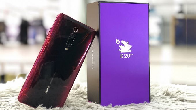 Mặt lưng Redmi K20 Pro khá hầm hố