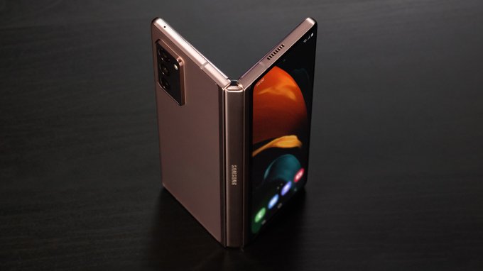 Galaxy Z Fold 2 đã được Samsung ra mắt tại thị trường Việt Nam