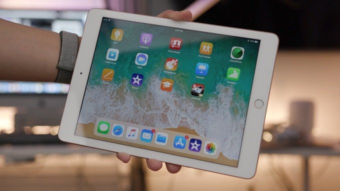 Màn hình iPad 2018 128GB Wifi được trang bị màn hình LED có kích thước 9.7 inch