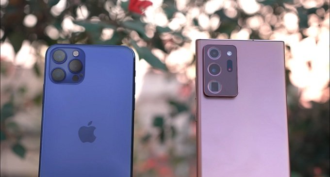 iPhone 12 Pro Max và Galaxy Note 20 Ultra đều được trang bị 3 camera ở mặt sau