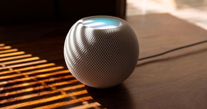 Loa HomePod Mini có thiết kế khá nhỏ gọn, dễ dàng mang theo mọi lúc mọi nơi