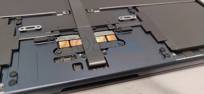 Nội thất bên trong MacBook Air M2 2022 không có nhiều thay đổi so với thế hệ trước đó