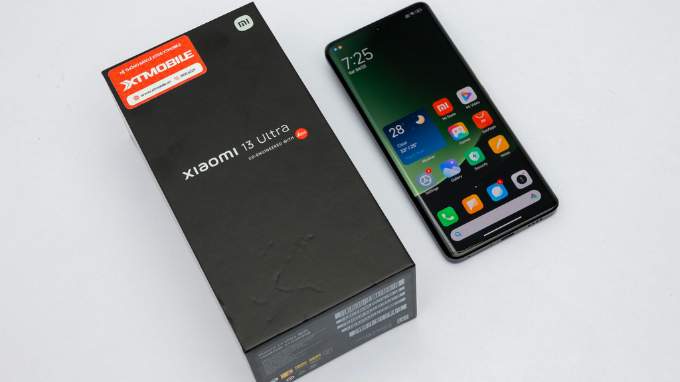 Màn hình của Xiaomi 13 Ultra không hề kém cạnh iPhone 15 Ultra