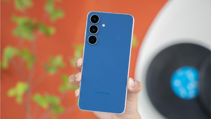 Dung lượng pin và sạc Galaxy S25 FE