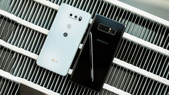 So sánh Samsung Galaxy Note 8 vs LG V30: Khi đồng hương gặp mặt - XTmobile