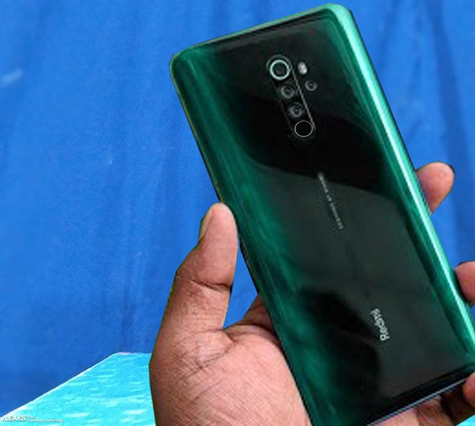 Ảnh thực tế chiếc Redmi Note 8 Pro xanh lá để lộ rõ thiết kế mặt lưng