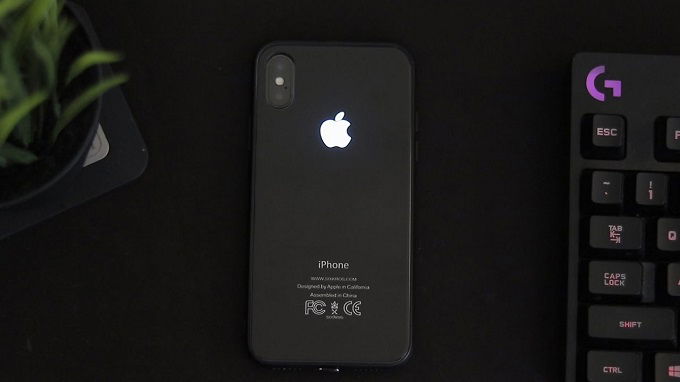 iPhone thế hệ mới sẽ có logo phát sáng