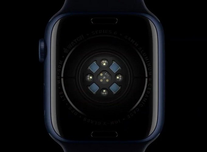 Cách cảm biến đô nồng độ oxi trong máu của Apple Watch Series 6 hoạt động