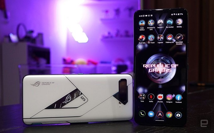 Phiên bản ROG Phone 5 Ultimate màu trắng nhám