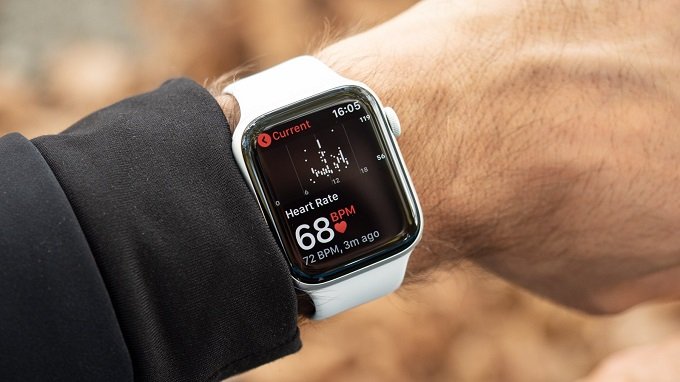 Apple Watch Series 5 có khả năng đọc nhịp tim rất chính xác