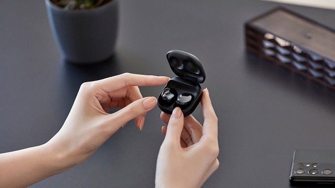 Các tính năng bổ sung của Galaxy Buds Pro giống với Galaxy Buds Live