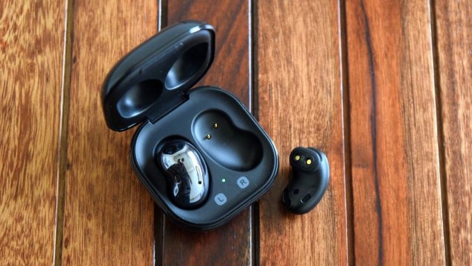 Thiết kế in-ear cho Galaxy Buds Pro khả năng cách âm lớn hơn