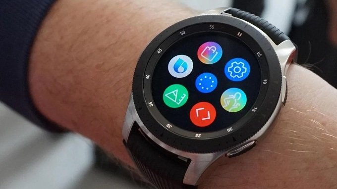 Galaxy Watch 3 sẽ mang thiết kế tròn với vòng benzen xoay như trước